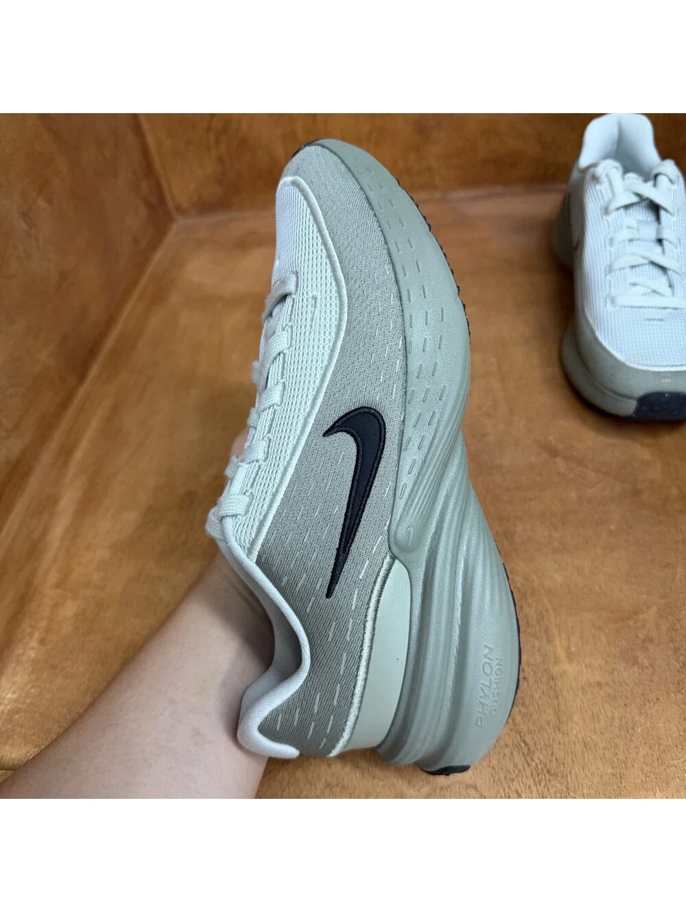 Nike uplift scgs
